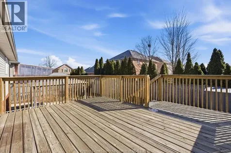 149 Amy Croft Drive Lakeshore ON N8K 1E3