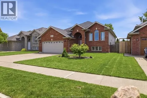 149 Amy Croft Drive Lakeshore ON N8K 1E3
