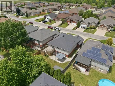 149 Amy Croft Drive Lakeshore ON N8K 1E3