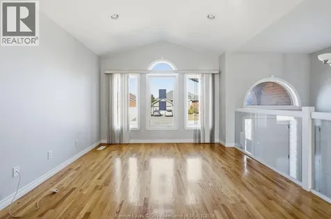 149 Amy Croft Drive Lakeshore ON N8K 1E3