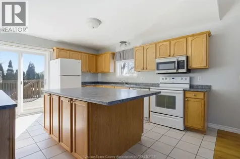 149 Amy Croft Drive Lakeshore ON N8K 1E3