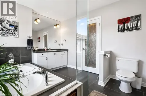71 Dellgrove Circle Cambridge ON N1T 2J9