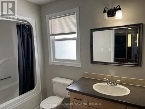 28 Melanie Drive Aylmer ON N5H 3G6