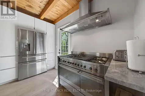 7904 Katharine Crescent Lambton Shores ON N0M 2L0