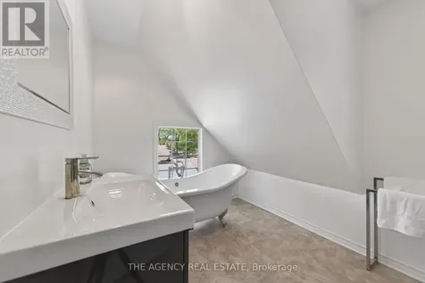 7904 Katharine Crescent Lambton Shores ON N0M 2L0