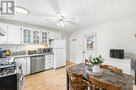 782 Ward Street Selwyn ON K0L 1H0
