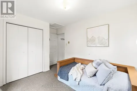 782 Ward Street Selwyn ON K0L 1H0