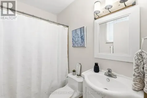 782 Ward Street Selwyn ON K0L 1H0