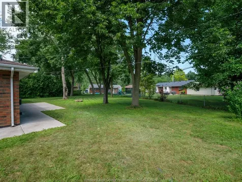 5710 Dalton Avenue Lasalle ON N9H 1M8