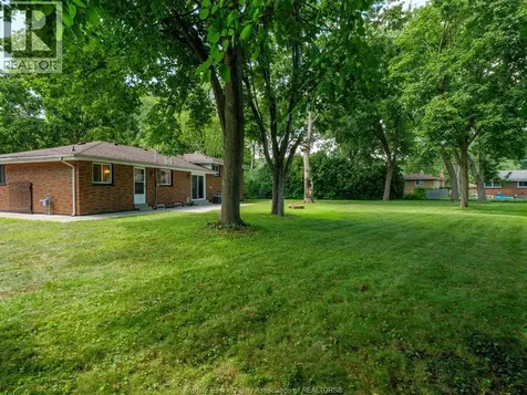5710 Dalton Avenue Lasalle ON N9H 1M8
