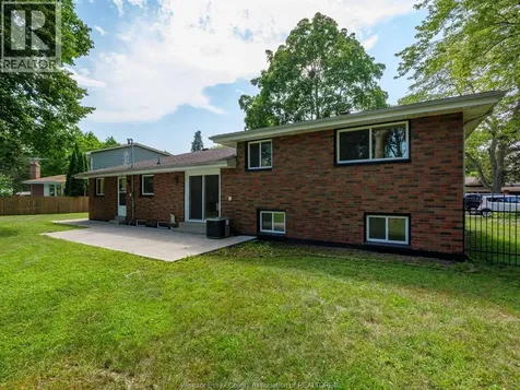 5710 Dalton Avenue Lasalle ON N9H 1M8