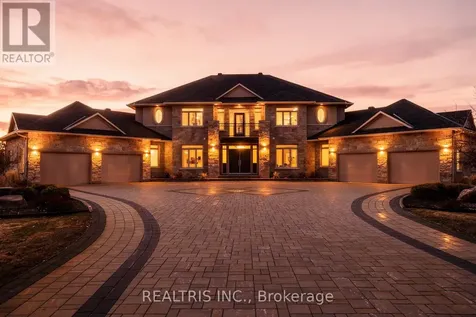 5813 Red Castle Ridge Ottawa ON K4M 0A4