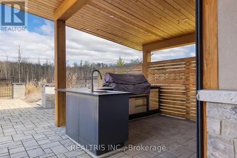 5813 Red Castle Ridge Ottawa ON K4M 0A4