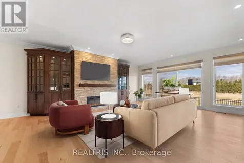 5813 Red Castle Ridge Ottawa ON K4M 0A4