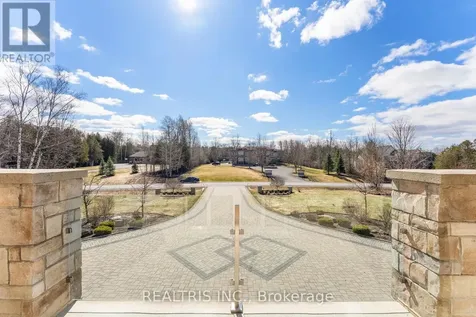 5813 Red Castle Ridge Ottawa ON K4M 0A4