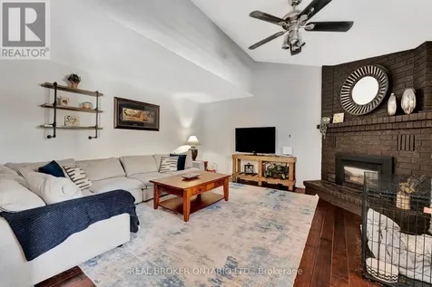 52 Beckett Drive Brantford ON N3T 6G2