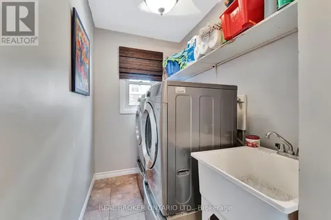 52 Beckett Drive Brantford ON N3T 6G2