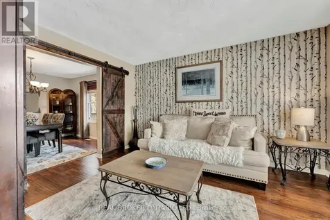 52 Beckett Drive Brantford ON N3T 6G2