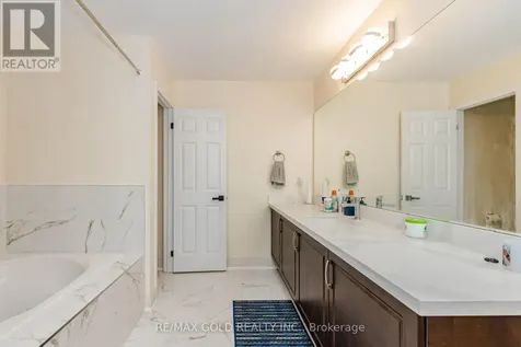 9 Burgess Crescent Brantford ON N3T 0J5