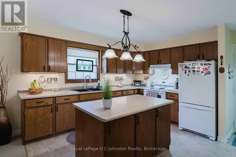 86 Breadalbane Street South Saugeen Shores ON N0H 2L0