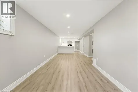 17 Broadmore Avenue St. Catharines ON L2M 6A4