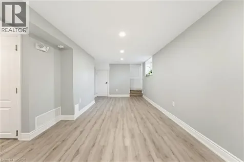17 Broadmore Avenue St. Catharines ON L2M 6A4