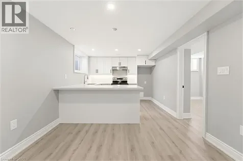 17 Broadmore Avenue St. Catharines ON L2M 6A4