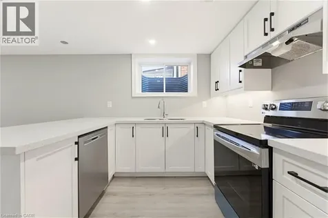 17 Broadmore Avenue St. Catharines ON L2M 6A4