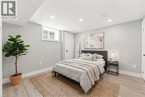 17 Broadmore Avenue St. Catharines ON L2M 6A4