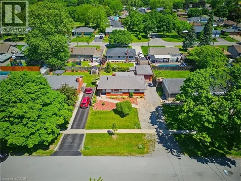17 Broadmore Avenue St. Catharines ON L2M 6A4