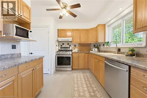 17 Broadmore Avenue St. Catharines ON L2M 6A4