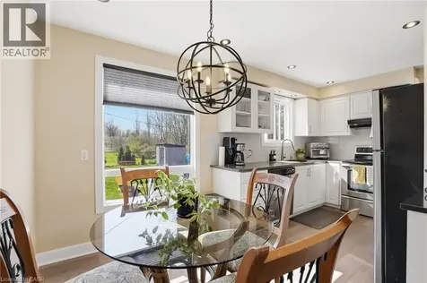 282 Roach Avenue Welland ON L3C 2W4