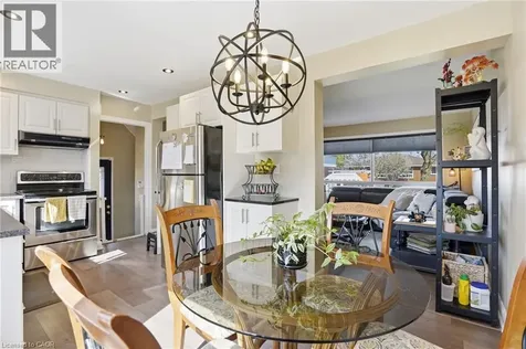 282 Roach Avenue Welland ON L3C 2W4
