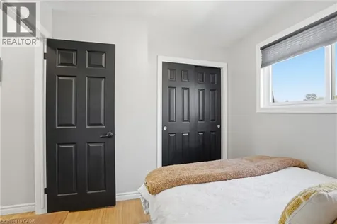 282 Roach Avenue Welland ON L3C 2W4