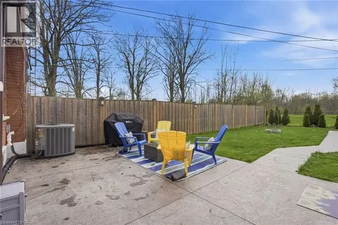 282 Roach Avenue Welland ON L3C 2W4