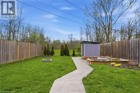 282 Roach Avenue Welland ON L3C 2W4