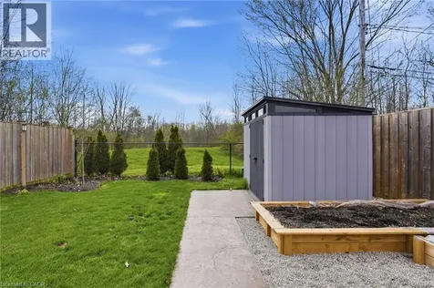 282 Roach Avenue Welland ON L3C 2W4