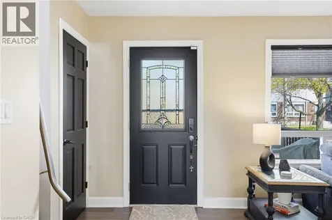 282 Roach Avenue Welland ON L3C 2W4