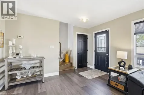282 Roach Avenue Welland ON L3C 2W4