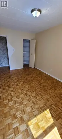 105 Conroy Crescent Guelph ON N1G 2V5