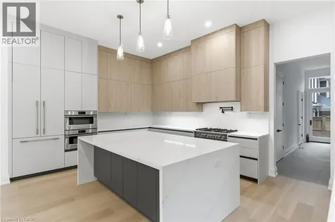 135 Secord Lane Burlington ON L7L 2H6