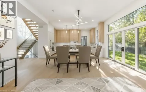 135 Secord Lane Burlington ON L7L 2H6