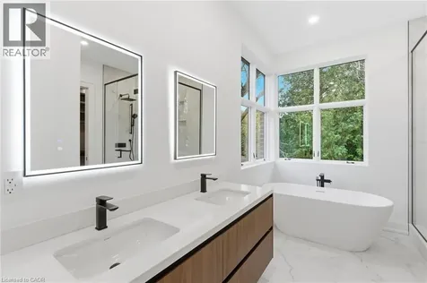 135 Secord Lane Burlington ON L7L 2H6