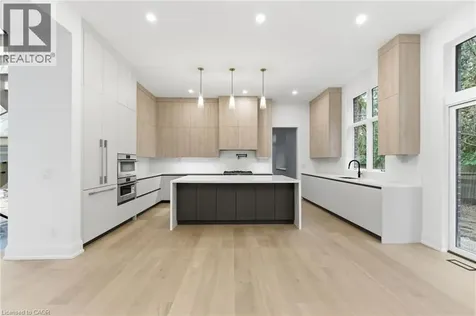 135 Secord Lane Burlington ON L7L 2H6