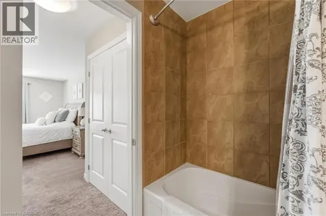 6 Chestnut Drive Grimsby ON L3M 0C4