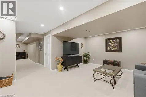 6 Chestnut Drive Grimsby ON L3M 0C4