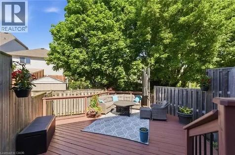 6 Chestnut Drive Grimsby ON L3M 0C4