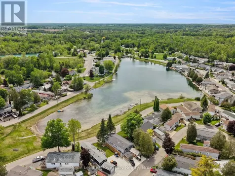 2 Pavilion Road Puslinch ON N0B 2C0