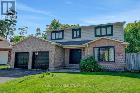 210 Cypress Court Ottawa ON K2H 8Z8