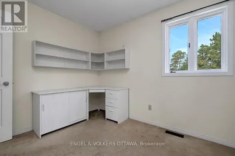 210 Cypress Court Ottawa ON K2H 8Z8